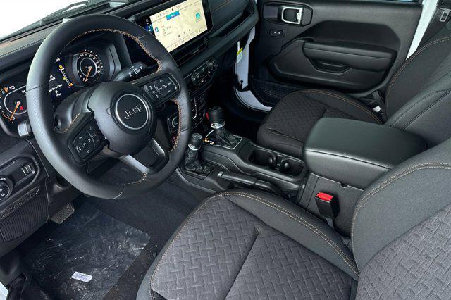 new 2025 Jeep Gladiator car, priced at $51,595