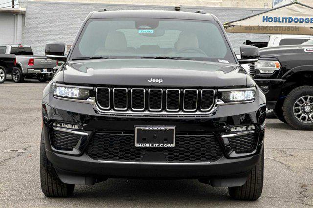 new 2025 Jeep Grand Cherokee car, priced at $39,795