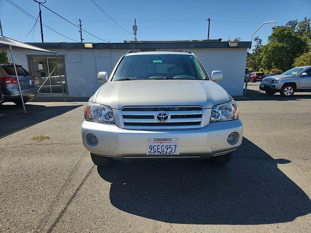 used 2006 Toyota Highlander car, priced at $9,998