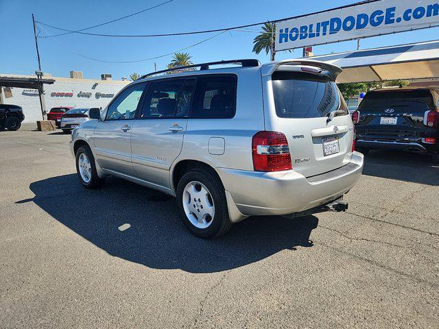 used 2006 Toyota Highlander car, priced at $9,998