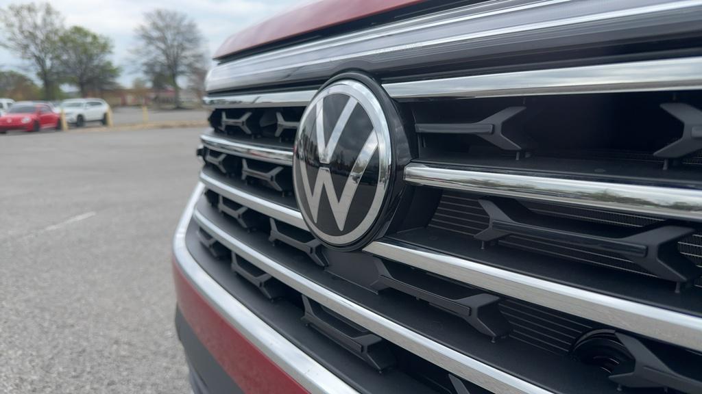 new 2024 Volkswagen Atlas car, priced at $46,090