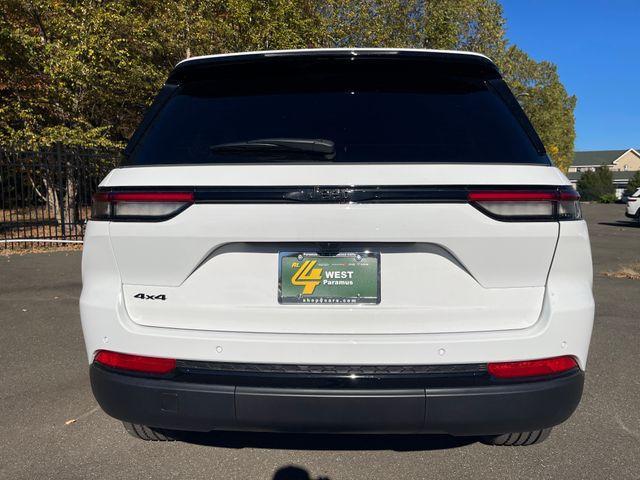 new 2025 Jeep Grand Cherokee car, priced at $42,760