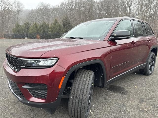 new 2025 Jeep Grand Cherokee car, priced at $46,479