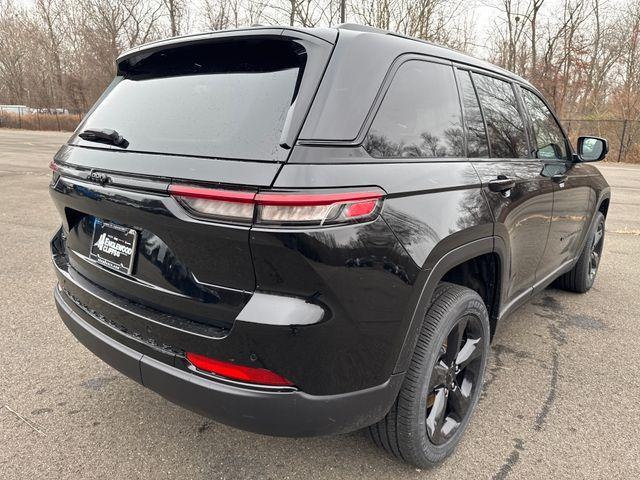 new 2025 Jeep Grand Cherokee car, priced at $43,355