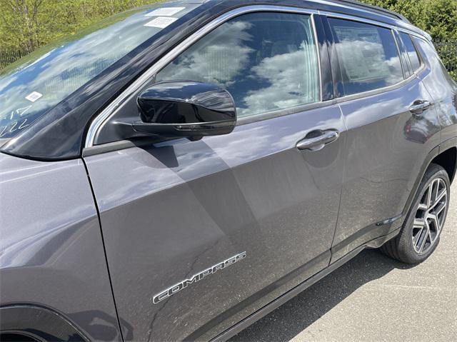 new 2024 Jeep Compass car, priced at $40,678