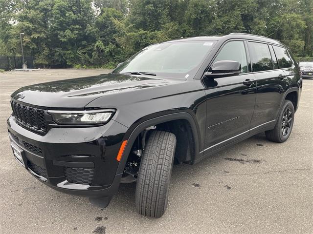 new 2025 Jeep Grand Cherokee L car, priced at $43,822