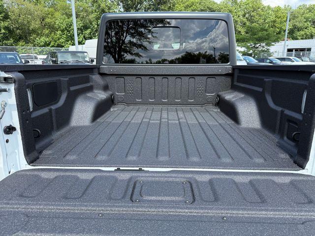 new 2025 Jeep Gladiator car, priced at $49,232