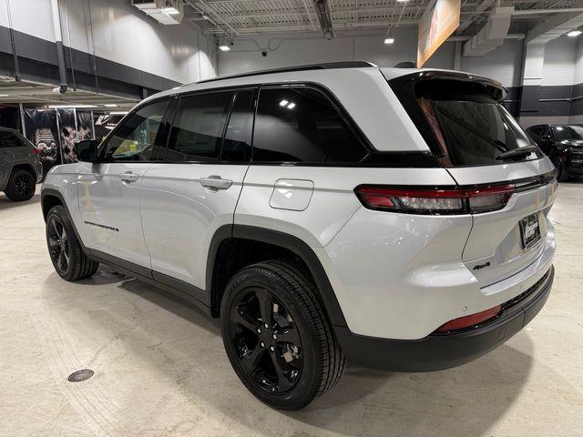 new 2025 Jeep Grand Cherokee car, priced at $44,355