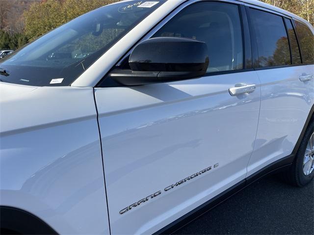 new 2024 Jeep Grand Cherokee car, priced at $40,641