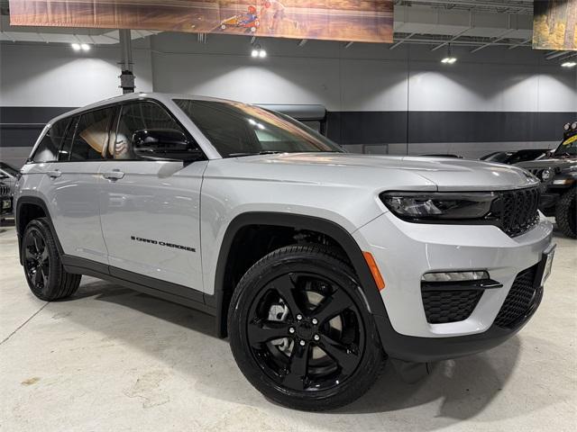 new 2025 Jeep Grand Cherokee car, priced at $47,557