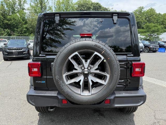 new 2025 Jeep Wrangler car, priced at $48,184