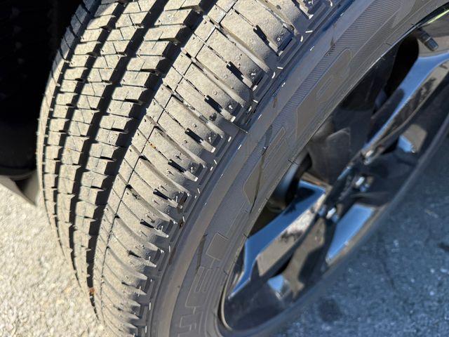 new 2025 Jeep Grand Cherokee car, priced at $45,050