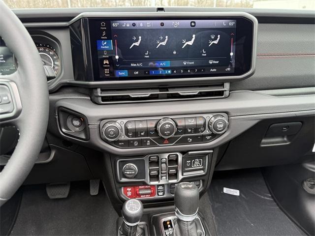 new 2025 Jeep Wrangler car, priced at $60,143