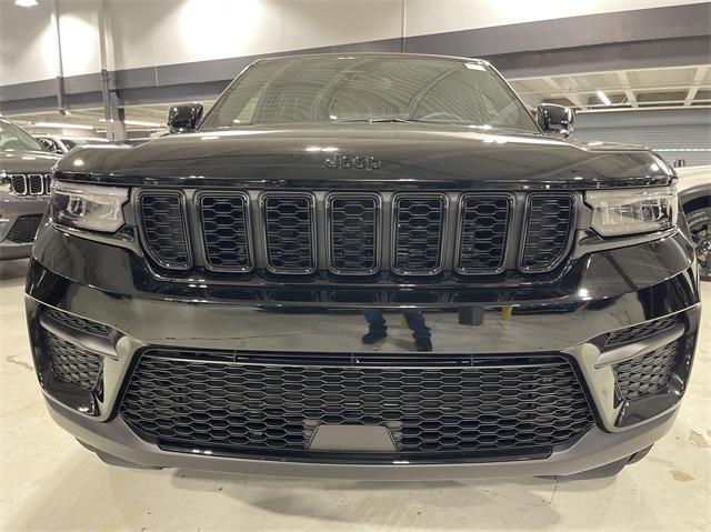 new 2024 Jeep Grand Cherokee car, priced at $48,175