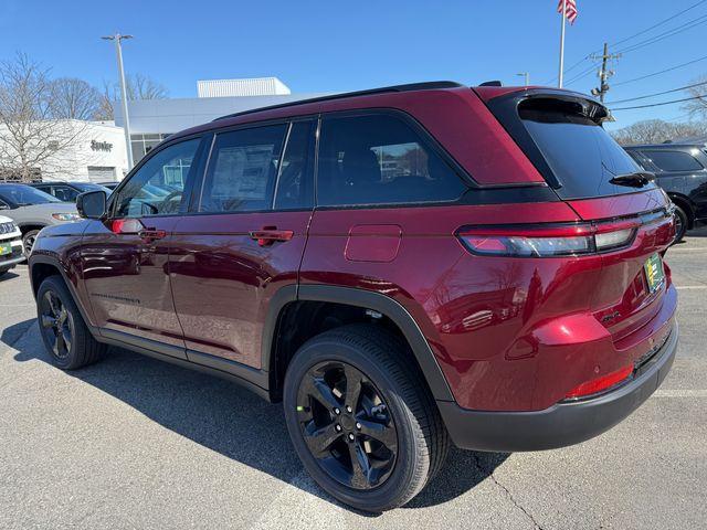 new 2025 Jeep Grand Cherokee car, priced at $43,355