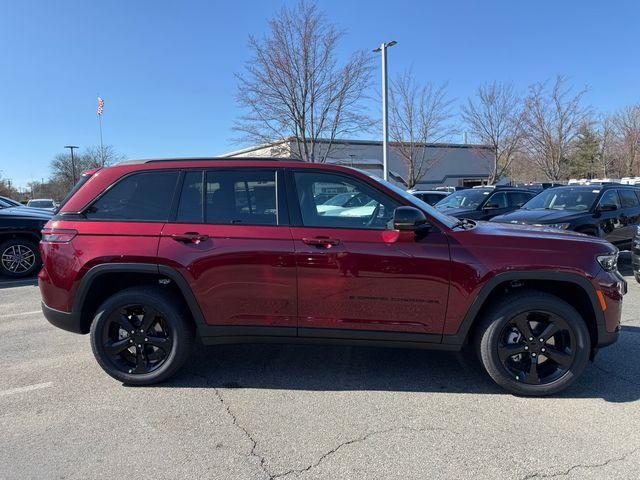 new 2025 Jeep Grand Cherokee car, priced at $43,355