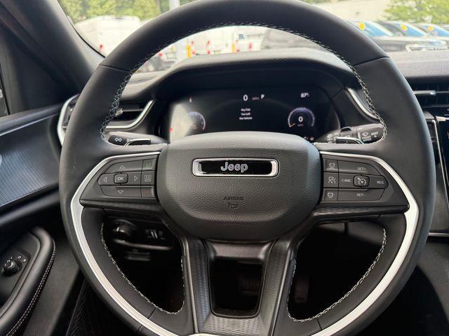 new 2025 Jeep Grand Cherokee car, priced at $42,824