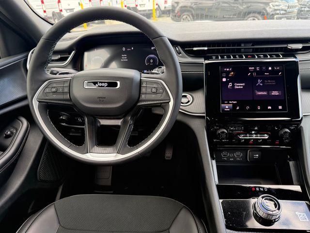 new 2025 Jeep Grand Cherokee car, priced at $42,824