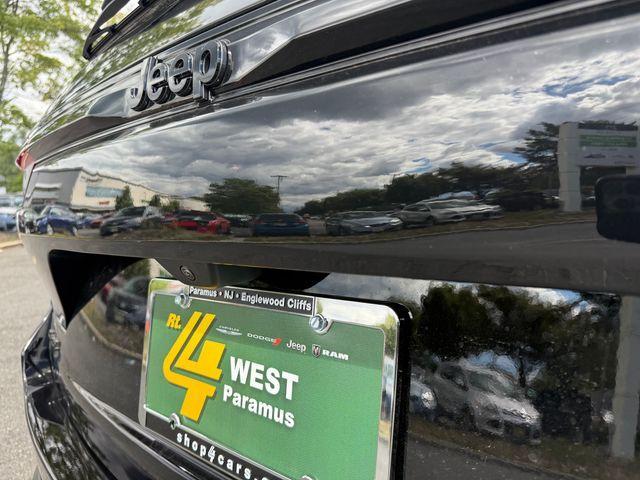 new 2025 Jeep Grand Cherokee car, priced at $42,824