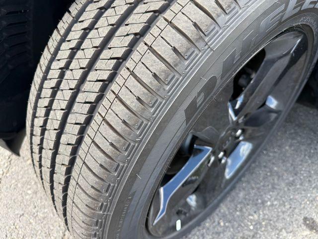 new 2025 Jeep Grand Cherokee car, priced at $42,824