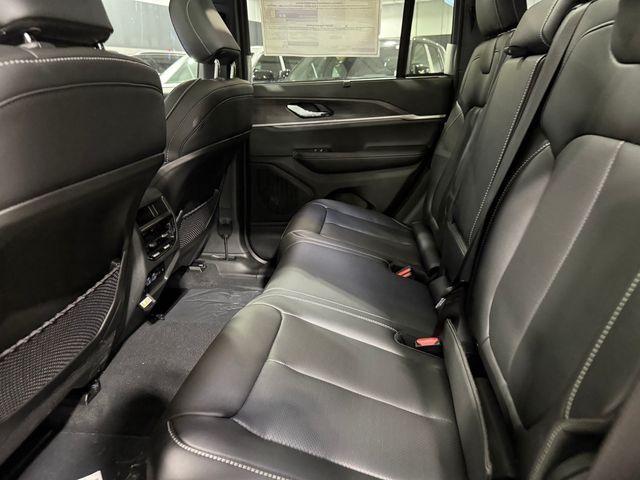 new 2025 Jeep Grand Cherokee car, priced at $51,964