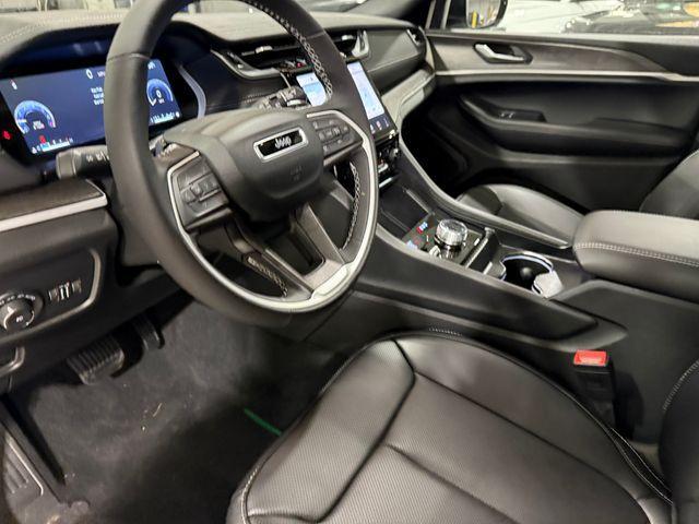 new 2025 Jeep Grand Cherokee car, priced at $51,964