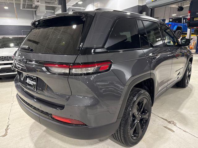 new 2025 Jeep Grand Cherokee car, priced at $43,355
