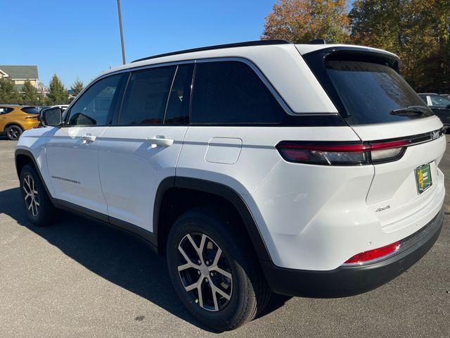 new 2025 Jeep Grand Cherokee car, priced at $45,301