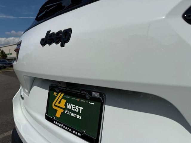 new 2025 Jeep Grand Cherokee L car, priced at $43,018