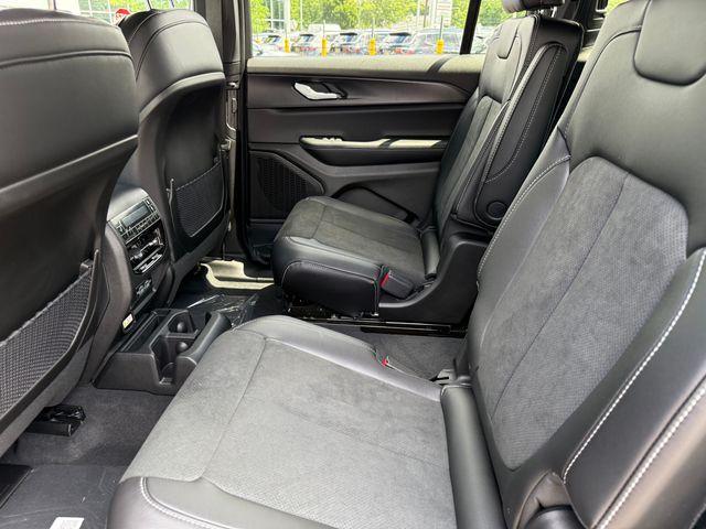 new 2025 Jeep Grand Cherokee L car, priced at $44,472