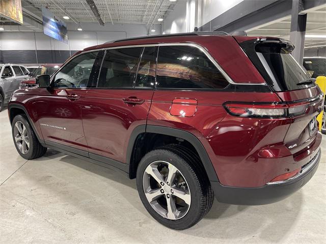 new 2024 Jeep Grand Cherokee car, priced at $53,385