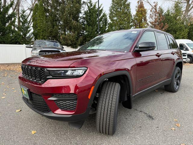 new 2025 Jeep Grand Cherokee car, priced at $43,436