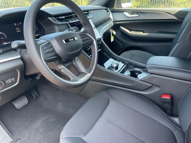 new 2025 Jeep Grand Cherokee L car, priced at $39,478