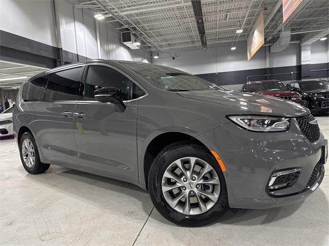 new 2025 Chrysler Pacifica car, priced at $48,915