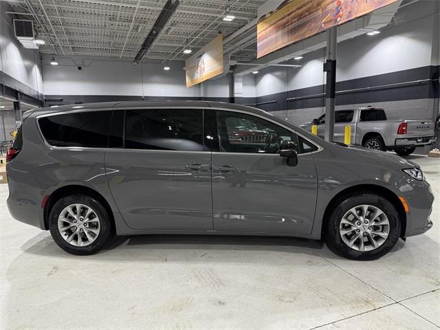 new 2025 Chrysler Pacifica car, priced at $48,915