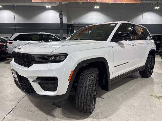 new 2025 Jeep Grand Cherokee car, priced at $43,455