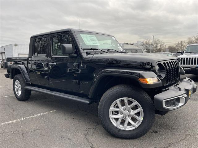 new 2023 Jeep Gladiator car, priced at $49,922