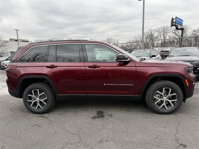 new 2025 Jeep Grand Cherokee car, priced at $44,810