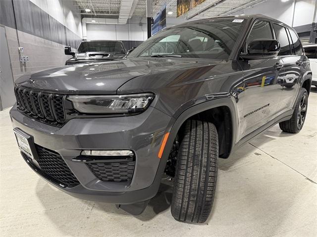 new 2025 Jeep Grand Cherokee car, priced at $48,374