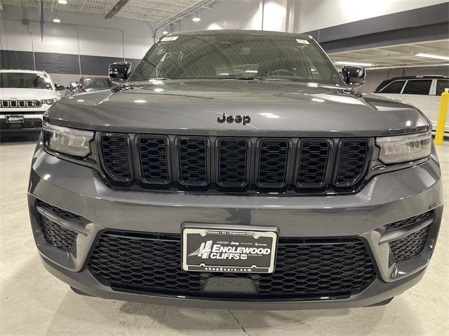 new 2024 Jeep Grand Cherokee car, priced at $48,175