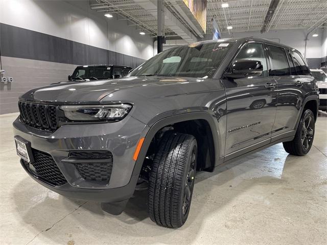 new 2024 Jeep Grand Cherokee car, priced at $48,175