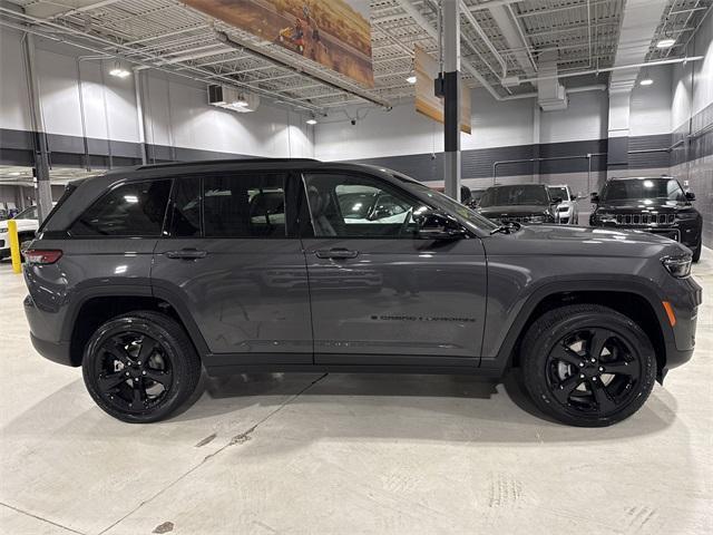 new 2025 Jeep Grand Cherokee car, priced at $43,855