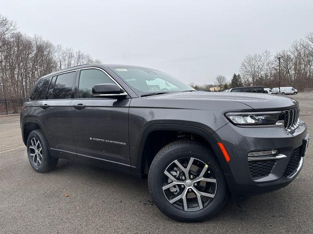 new 2025 Jeep Grand Cherokee car, priced at $45,896