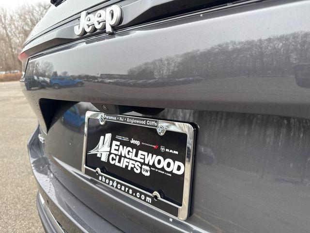 new 2025 Jeep Grand Cherokee car, priced at $45,260