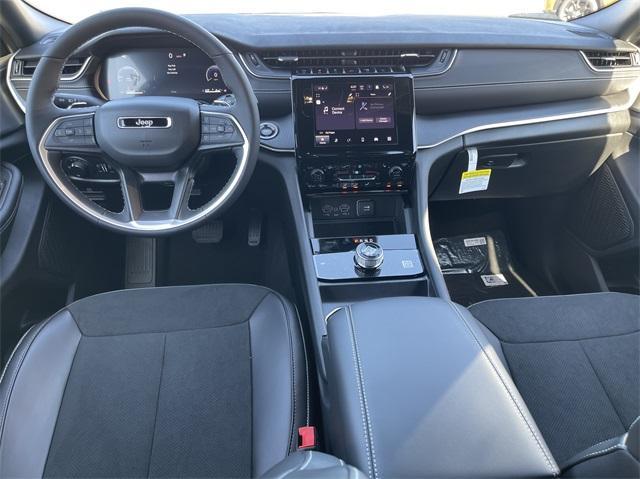 new 2025 Jeep Grand Cherokee car, priced at $45,175