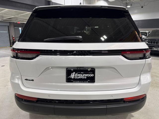 new 2025 Jeep Grand Cherokee car, priced at $43,455