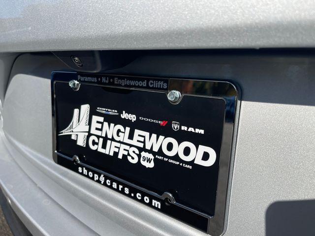 new 2025 Jeep Grand Cherokee car, priced at $45,050