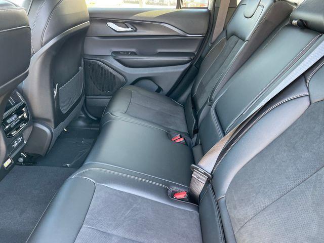 new 2025 Jeep Grand Cherokee car, priced at $44,050