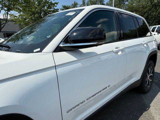 new 2025 Jeep Grand Cherokee car, priced at $48,226