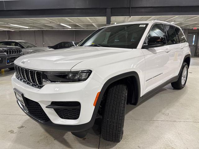 new 2025 Jeep Grand Cherokee car, priced at $38,382